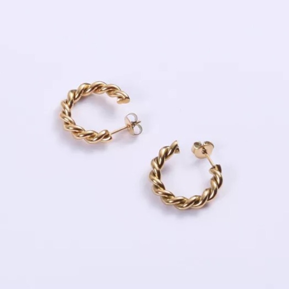 18K GOLD PLATED | 1 Left! NEW Twist Hoop Earrings - Picture 4 of 10